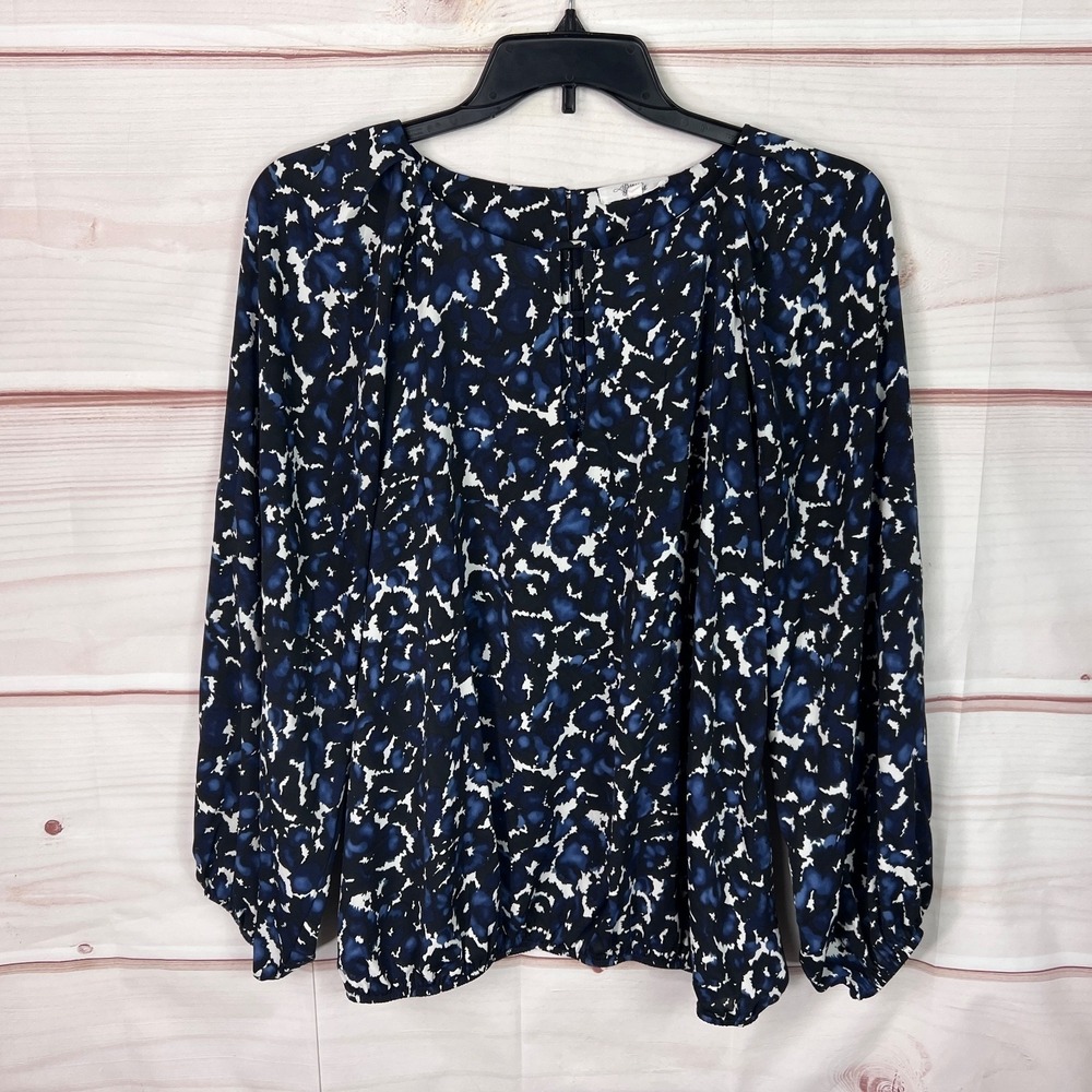Beacon Apparel Top Women 2X Blue Printed Blouse Keyhole Neck Elastic Waist Satin